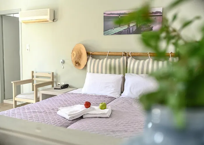 Summer Shades - Ex Arkoulis Hotel Nausa